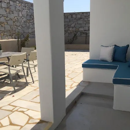 Modern House Near Parikia With 3 Bedrooms & 2 Bath 펜션