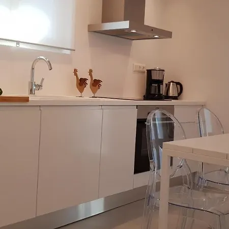 펜션 Modern House Near Parikia With 3 Bedrooms & 2 Bath *