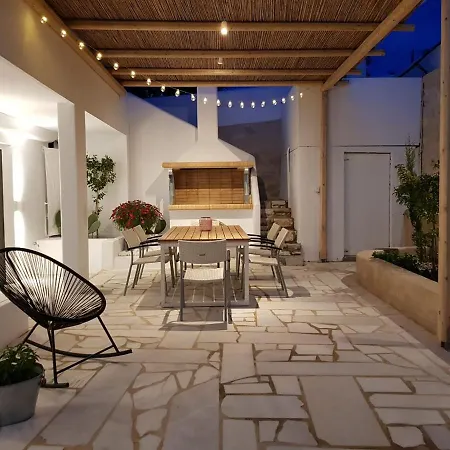 Modern House Near Parikia With 3 Bedrooms & 2 Bath