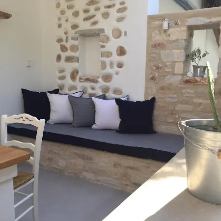 Modern House Near Parikia With 3 Bedrooms & 2 Bath