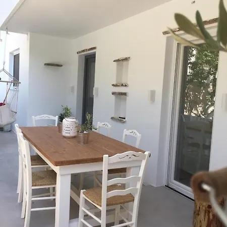 Holiday home Modern House Near Parikia With 3 Bedrooms & 2 Bath *