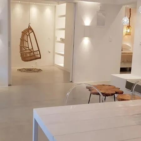 Modern House Near Parikia With 3 Bedrooms & 2 Bath Holiday home