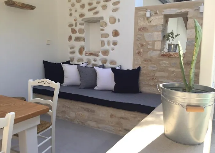 Modern House Near Parikia With 3 Bedrooms & 2 Bath