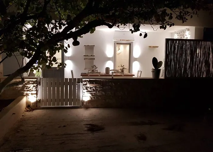 Modern House Near Parikia With 3 Bedrooms & 2 Bath * Páros