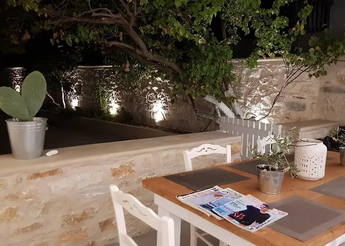 Modern House Near Parikia With 3 Bedrooms & 2 Bath Feriehus Páros