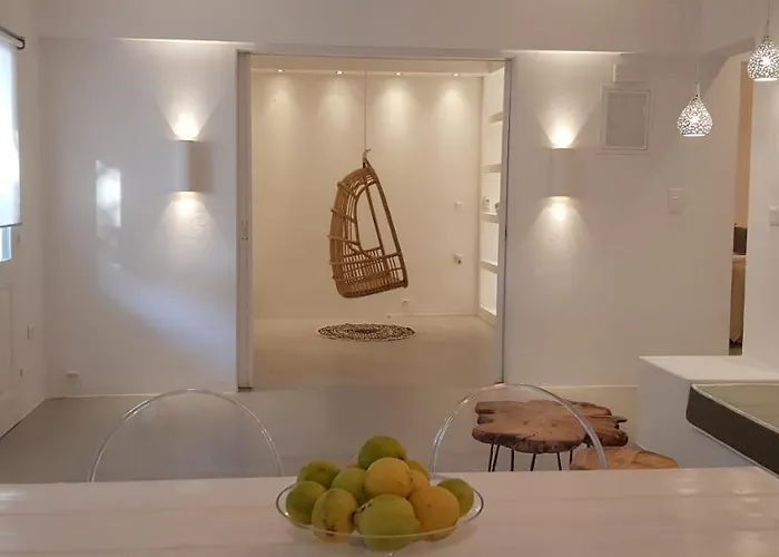 Modern House Near Parikia With 3 Bedrooms & 2 Bath