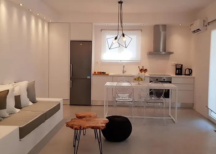 Modern House Near Parikia With 3 Bedrooms & 2 Bath * Páros